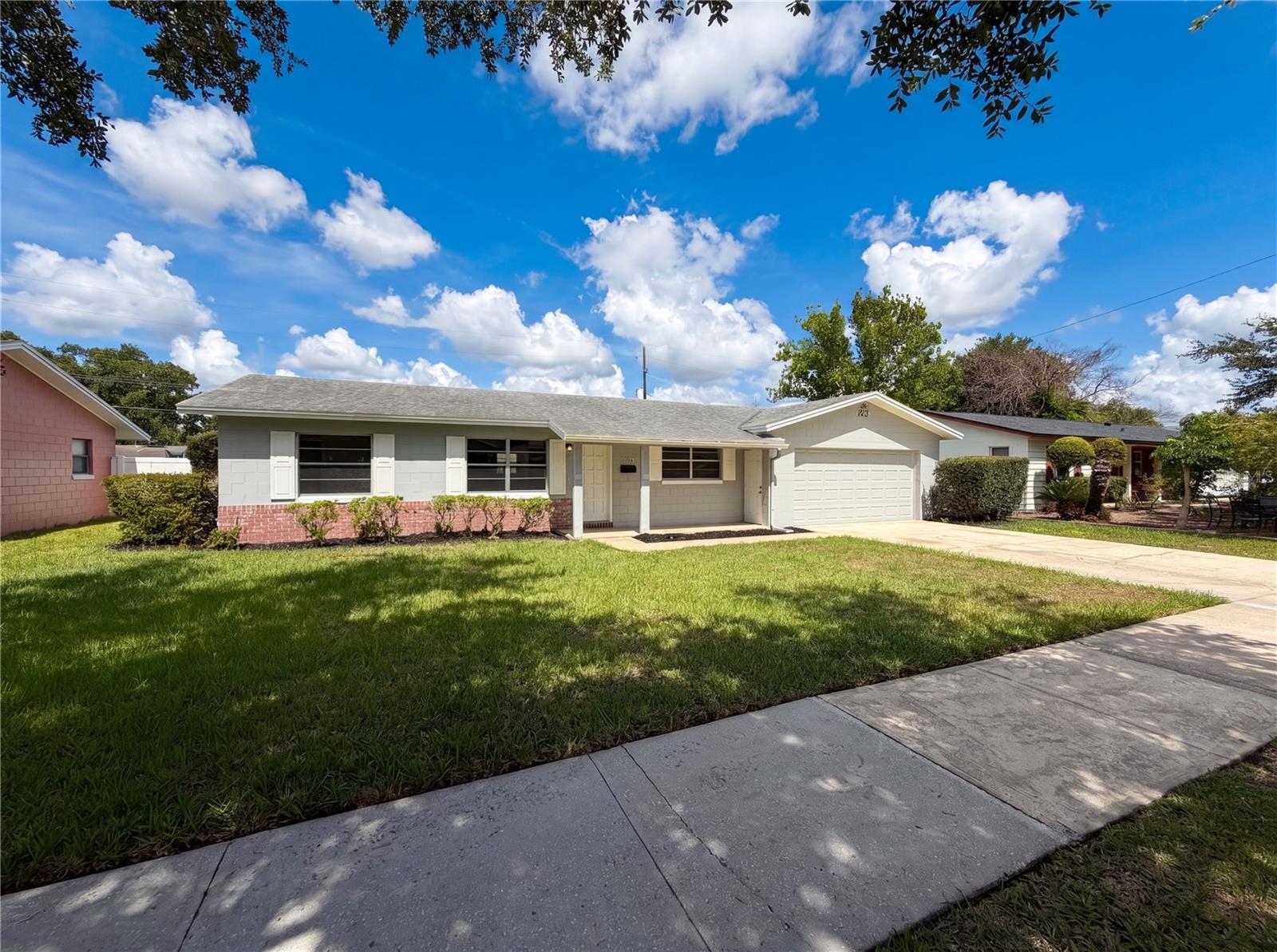 1024 SUNWOOD LANE