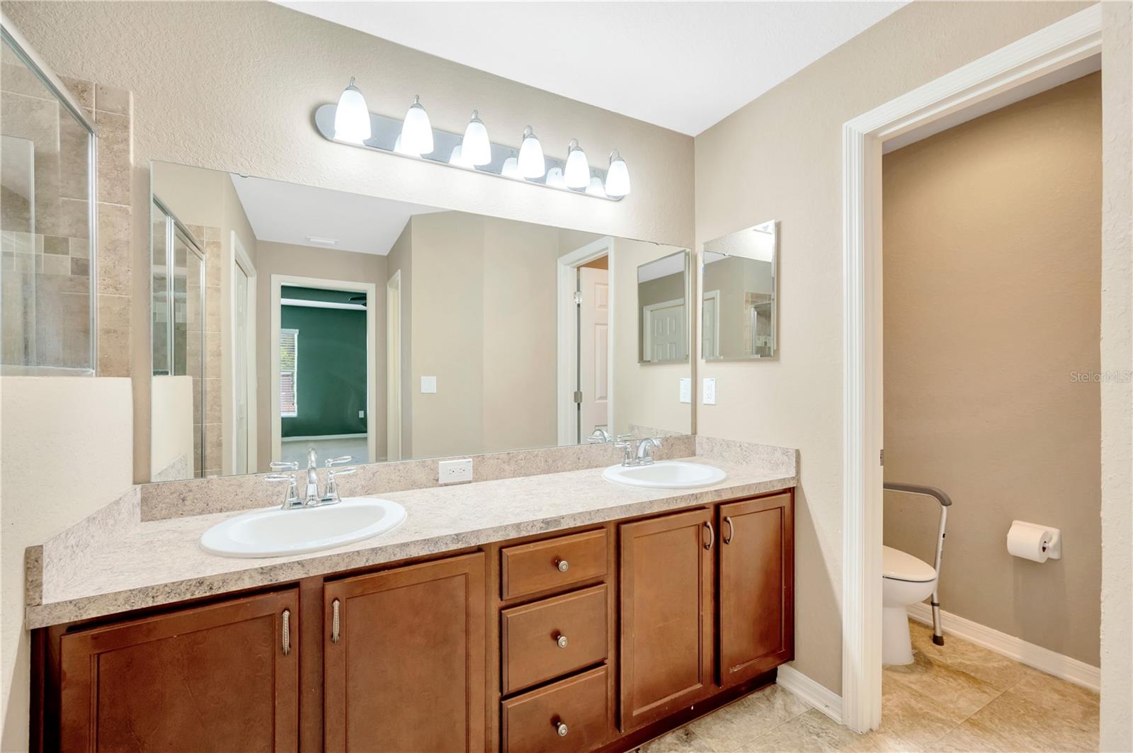 VINEYARD RESERVE - Residential Lease