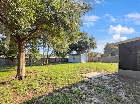 A home in WINTER HAVEN