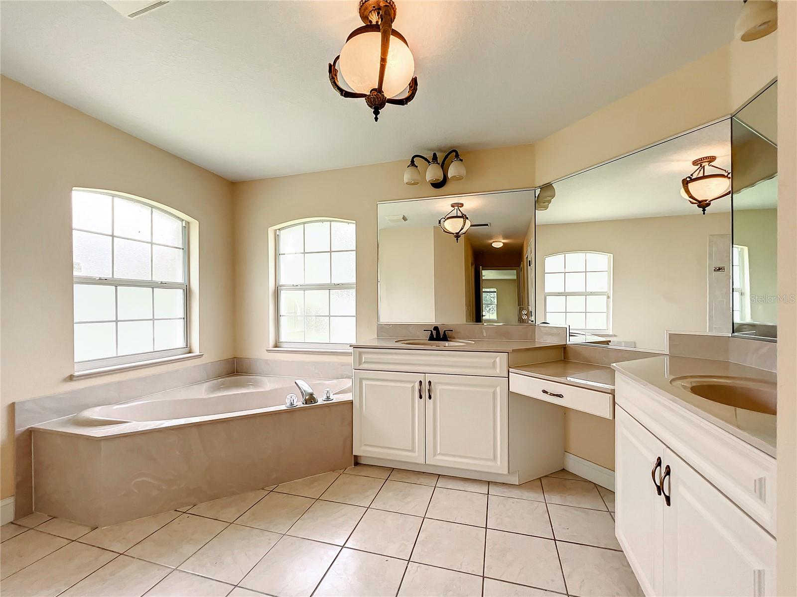 BUFFINGTON ESTATES - Residential Lease