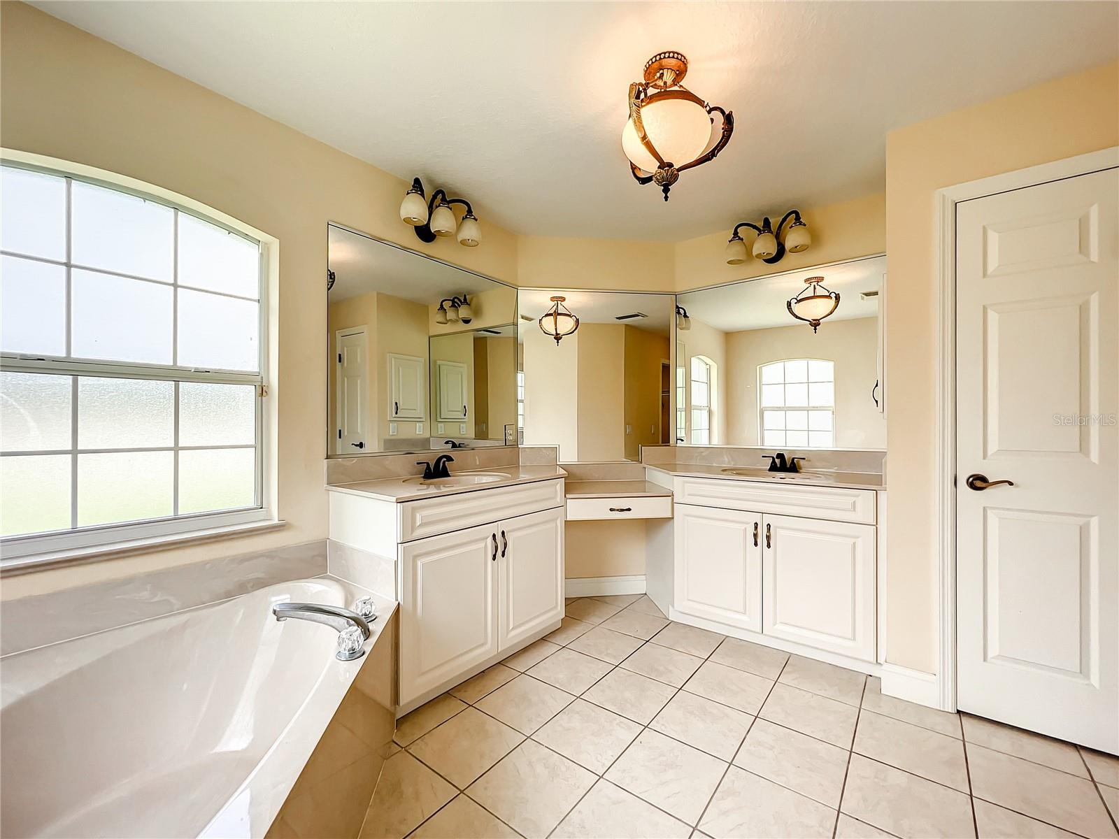 BUFFINGTON ESTATES - Residential Lease