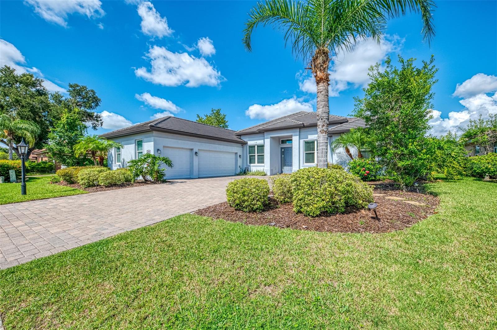 7606 TRILLIUM BOULEVARD