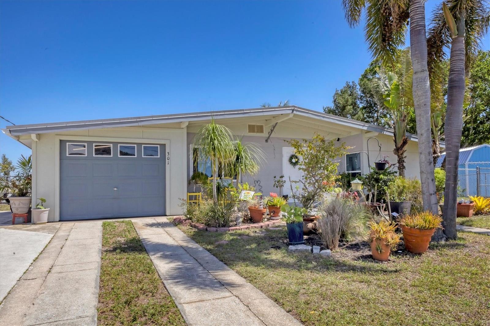 301 PALMETTO DRIVE NE