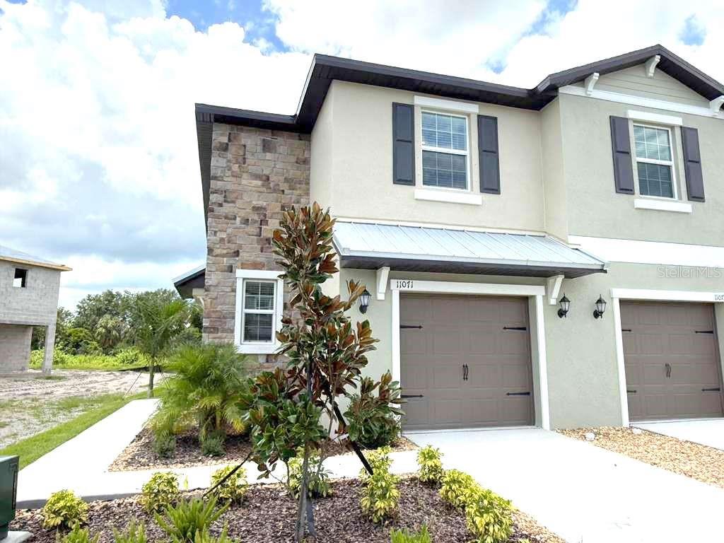 Welcome to this modern, brand-new 3-bedroom, 2.5-bathroom townhome in the heart of Palmetto, Florida! Be the first to call this elegant two-story gem home. The spacious second floor houses all three bedrooms, offering privacy and convenience. Downstairs, enjoy a bright, open living area with brand-new appliances, sleek countertops, and ample space for entertaining. With a prime location and fresh, contemporary finishes, this townhome is perfect for those seeking luxury and convenience. Don't miss your chance to be the first to live in this home!
Highlights:
Premium end-unit location providing added privacy, comfort, and abundant natural light
Exceptional highway connectivity, just seconds from the exit for an easy commute
Everyday convenience with Publix right around the corner, along with nearby shops and dining