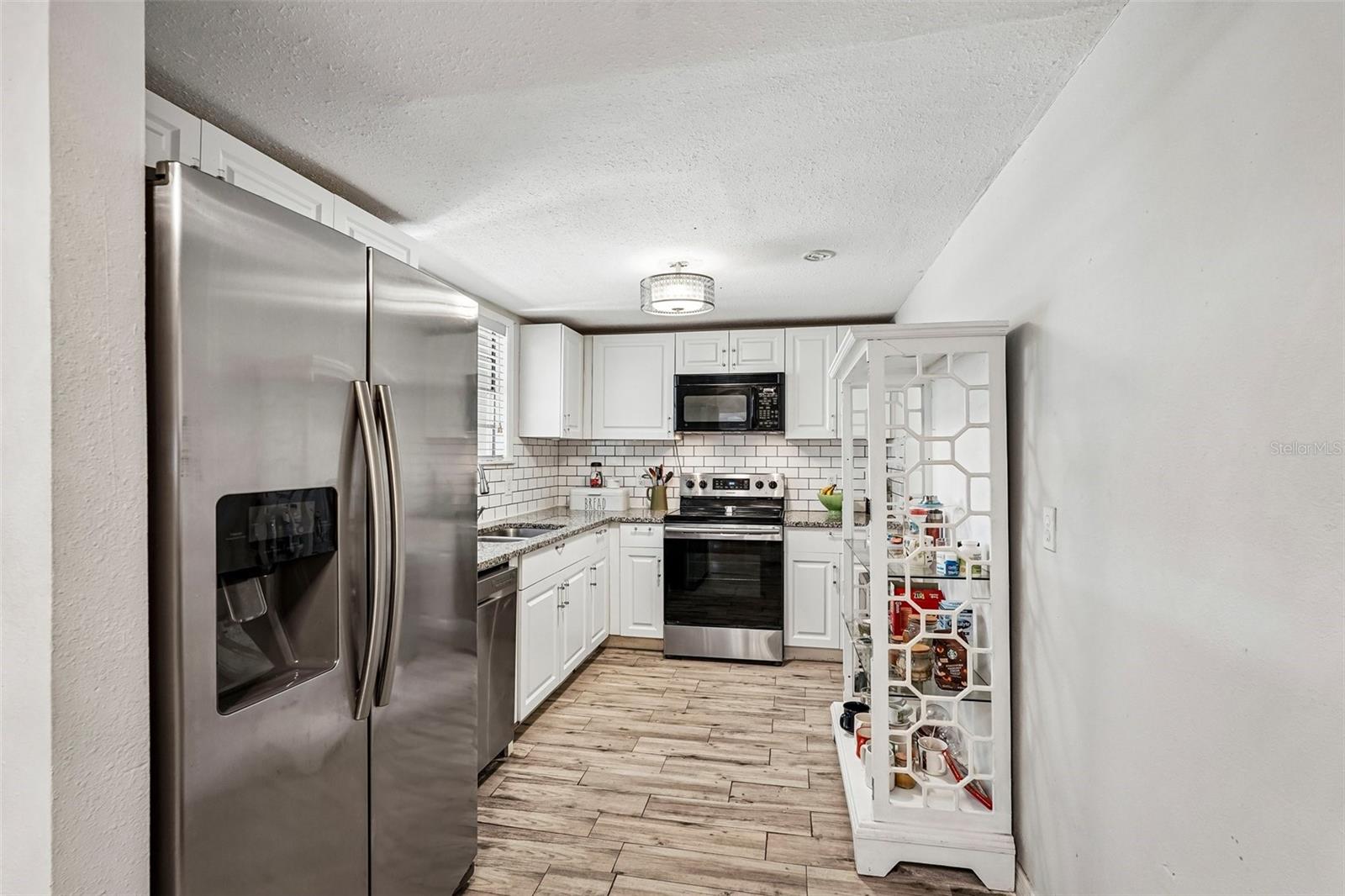 SUNNY LAKES ESTATES - Residential