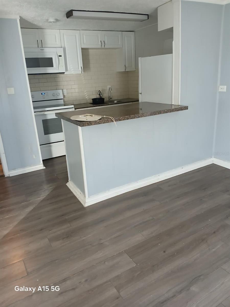 SUNNY LAKES ESTATES - Residential