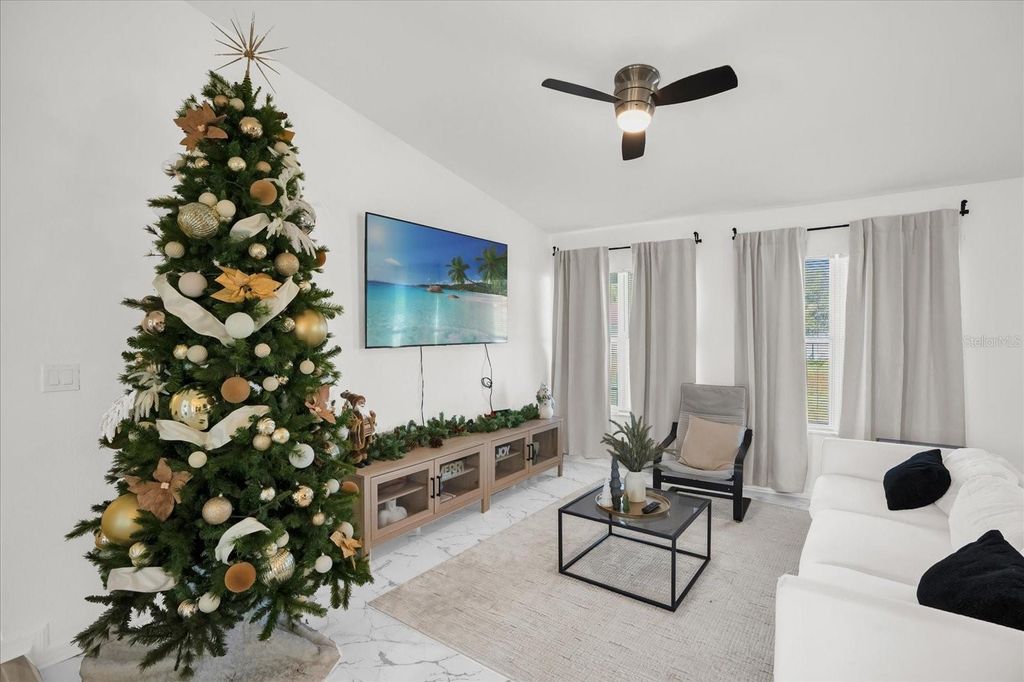 Photo of 812 E. Flag Ln, Kissimmee, FL 34759 (MLS # O6363214)