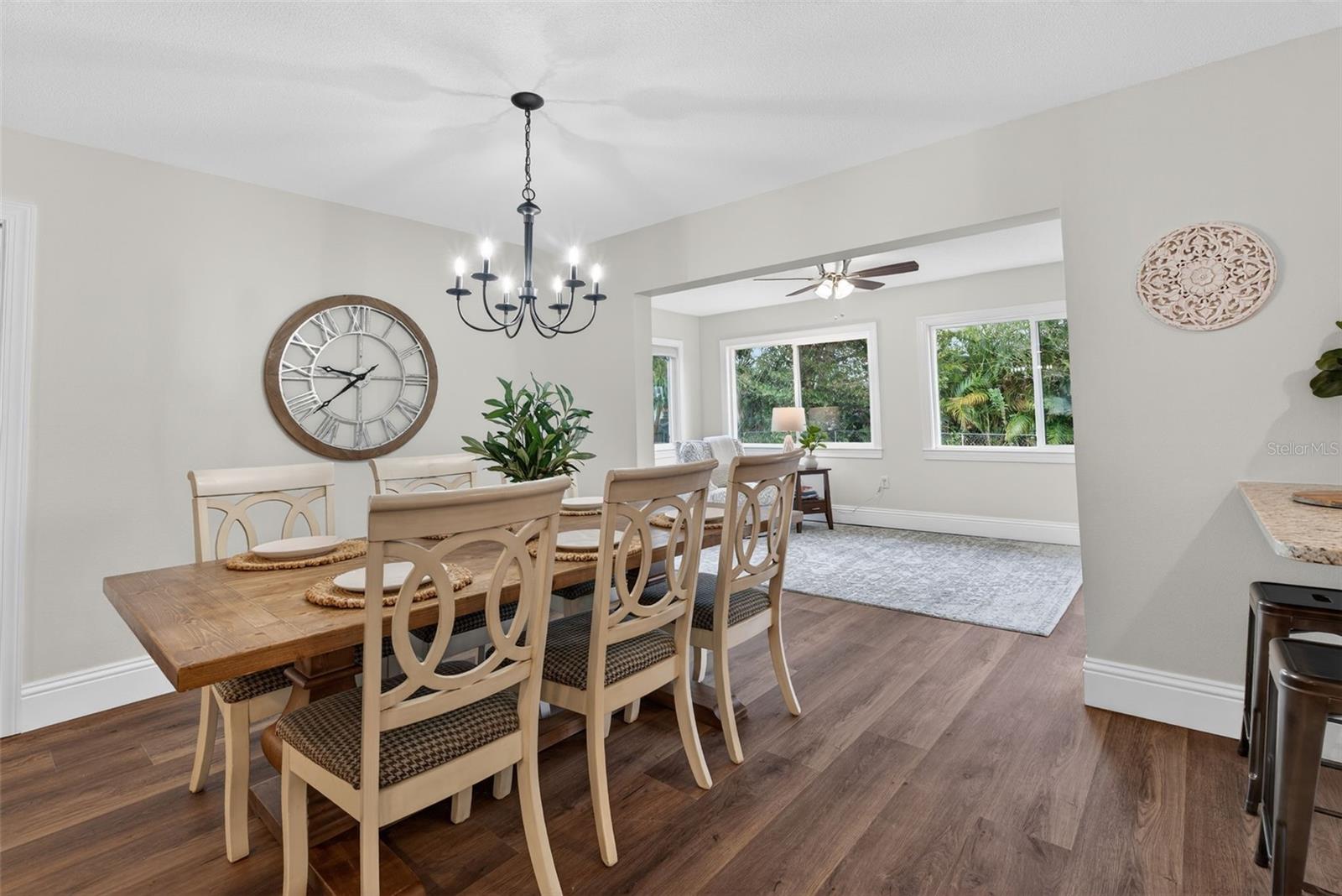 SOUTH VENICE - Residential