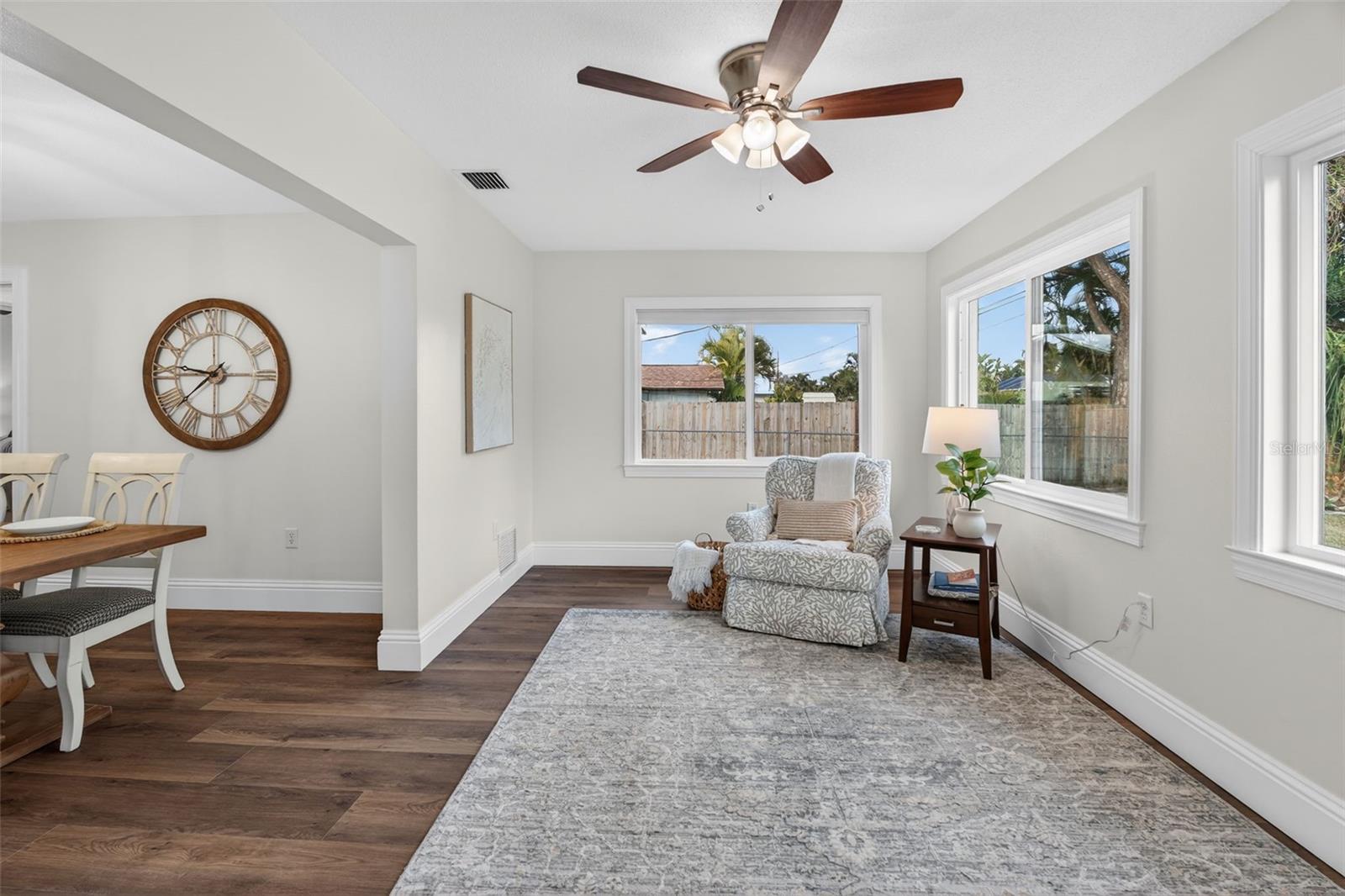 SOUTH VENICE - Residential