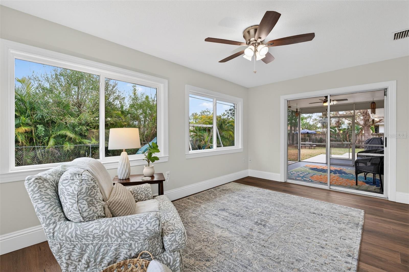 SOUTH VENICE - Residential