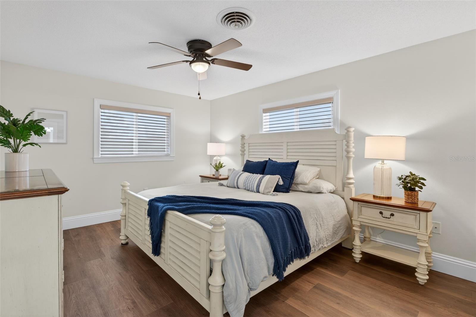 SOUTH VENICE - Residential