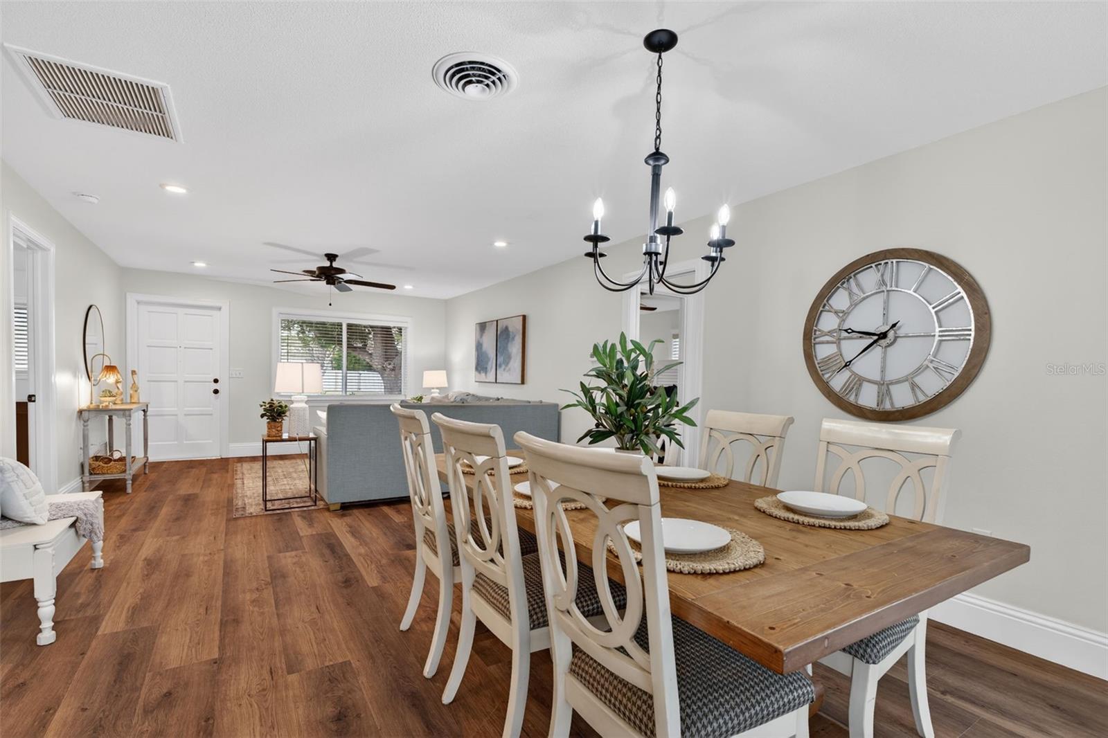 SOUTH VENICE - Residential