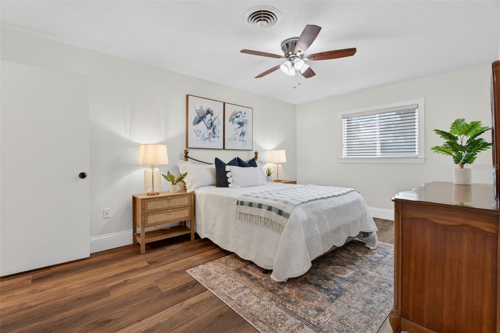 SOUTH VENICE - Residential