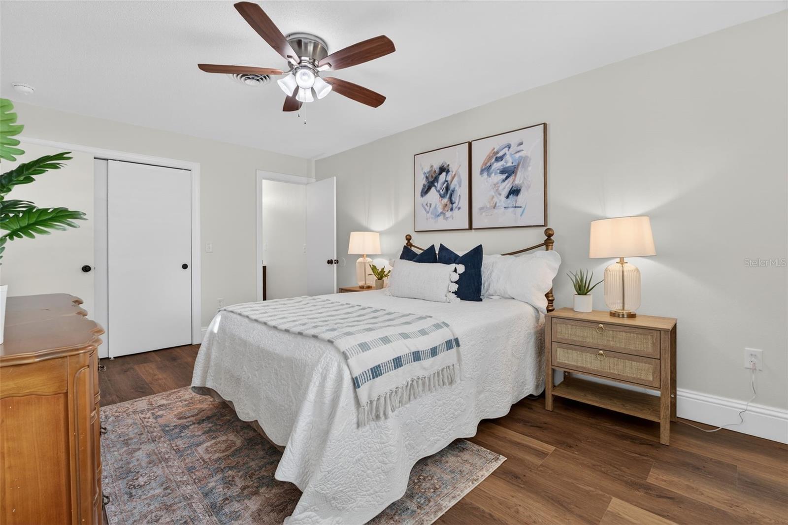 SOUTH VENICE - Residential