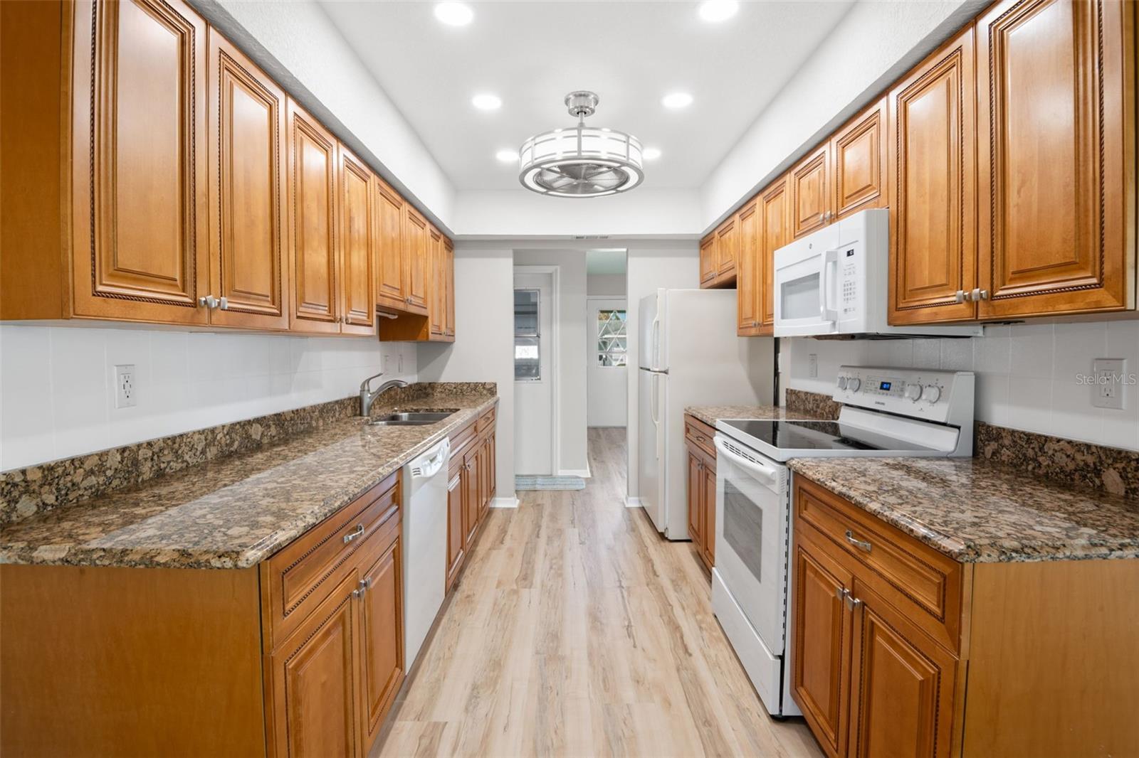 SUN CITY CENTER UNIT 47 - Residential