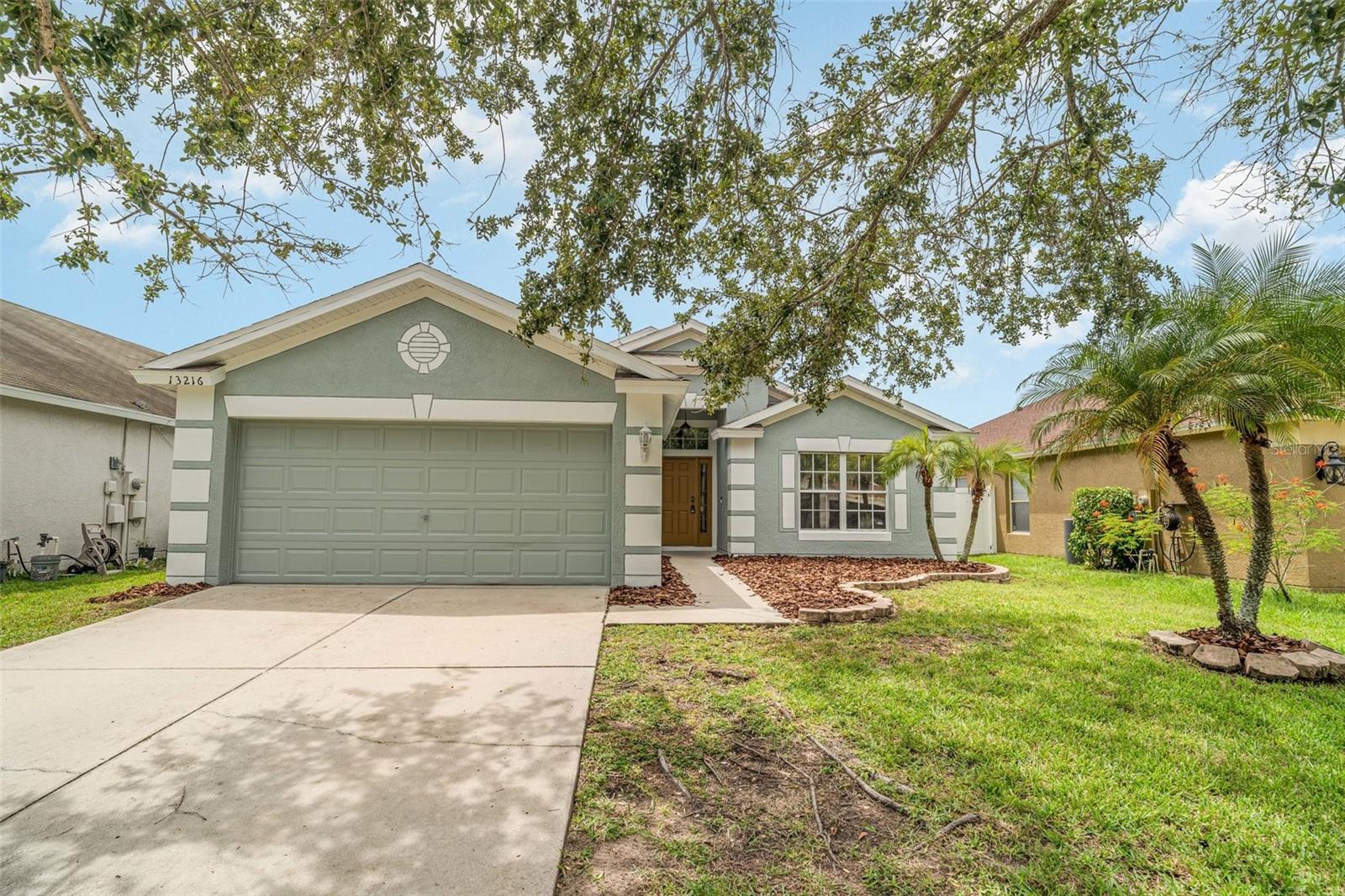 Welcome home to this beautifully maintained 4-bedroom, 2-bath residence in the desirable
Summerfield community. The thoughtfully designed floor plan features a modern kitchen with
stainless steel appliances, granite countertops, and abundant cabinet space. The front bedroom
offers flexibility as a home office or guest room, while the primary suite is set apart for privacy,
with the additional bedrooms conveniently located on the opposite side of the home.
Step outside to enjoy a fenced backyard and a spacious screened-in patio—perfect for relaxing or
entertaining. Best of all, NO CDD fees! As part of the Summerfield Master Community,
residents enjoy basketball and tennis courts, community clubhouse and pool.
Ideally located just one block from the South Cove pool and clubhouse, and minutes from I-75,
US-301, restaurants, shopping, and everyday conveniences. Only 45 minutes to world-class
beaches and about an hour to Orlando’s famed theme parks, this home combines comfort,
convenience, and lifestyle. A must-see!