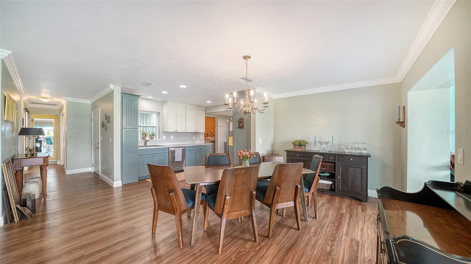 SOUTH GATE VILLAGE GREEN 10 - Residential