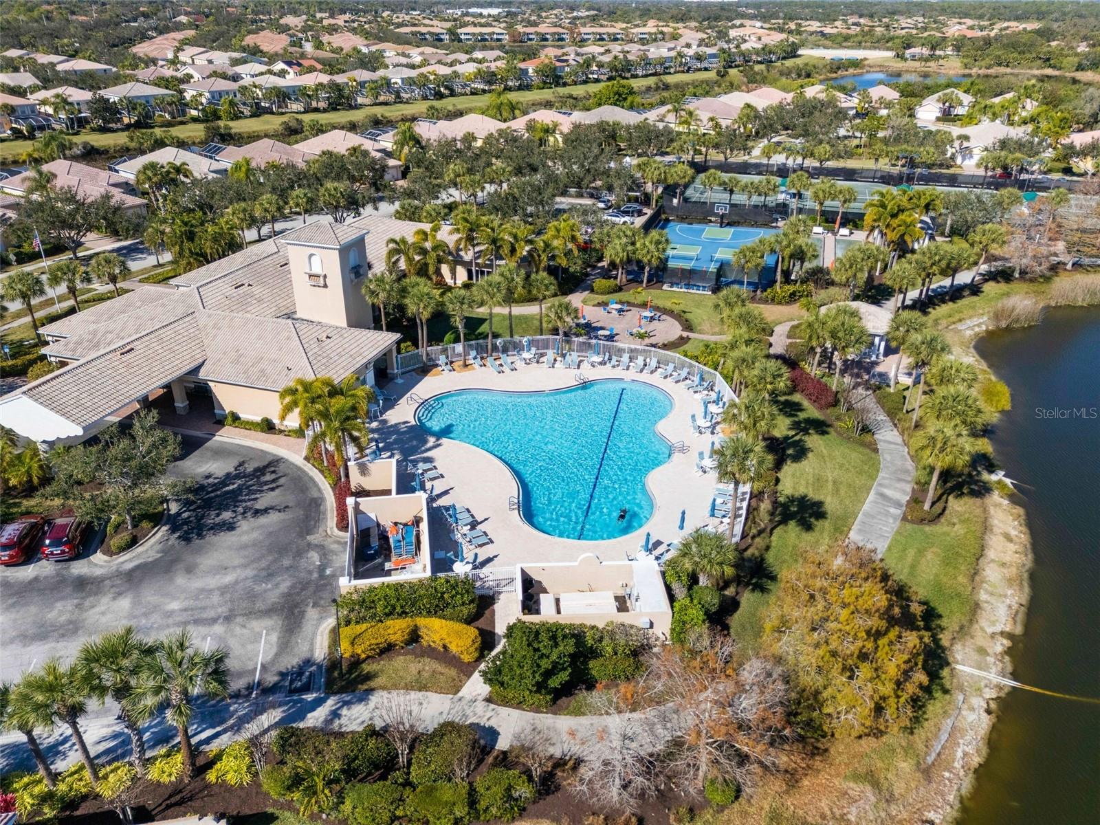 LAKESIDE AT ISLES ON PLMER RCH - Residential