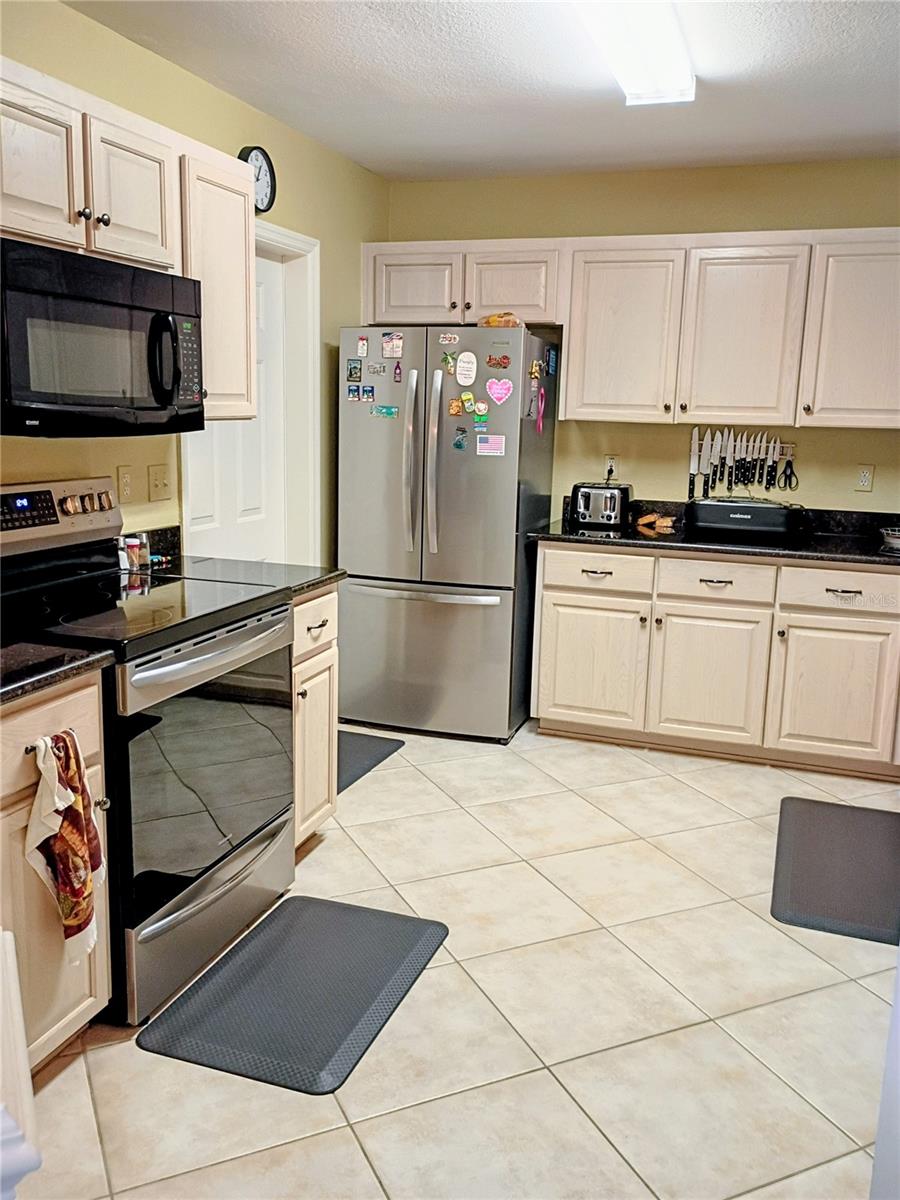 TOWN HOMES AT SPRUCE CREEK PRESERVE - Residential