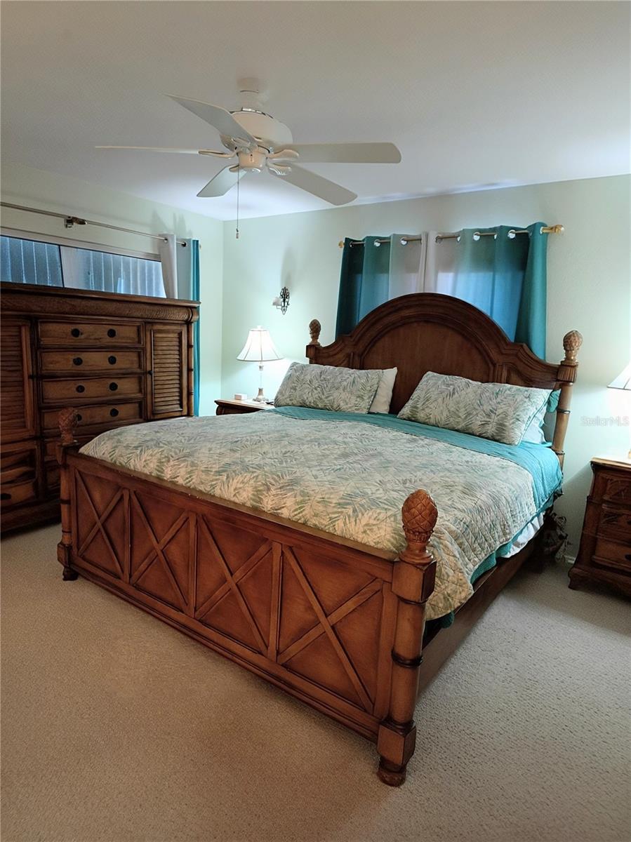 TOWN HOMES AT SPRUCE CREEK PRESERVE - Residential