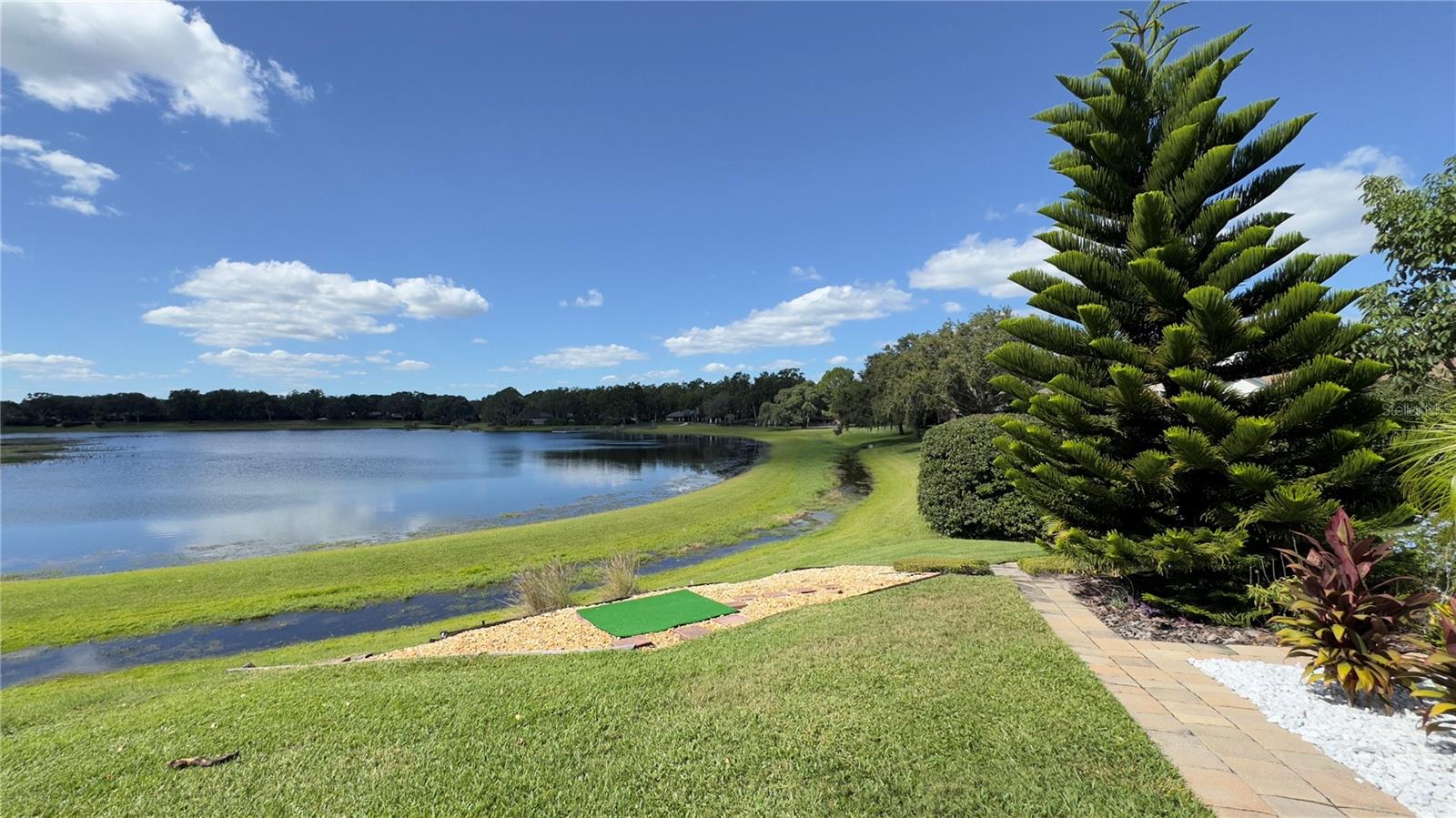 HEATHROW - Residential Lease