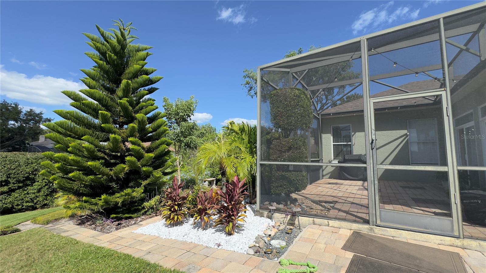 HEATHROW - Residential Lease