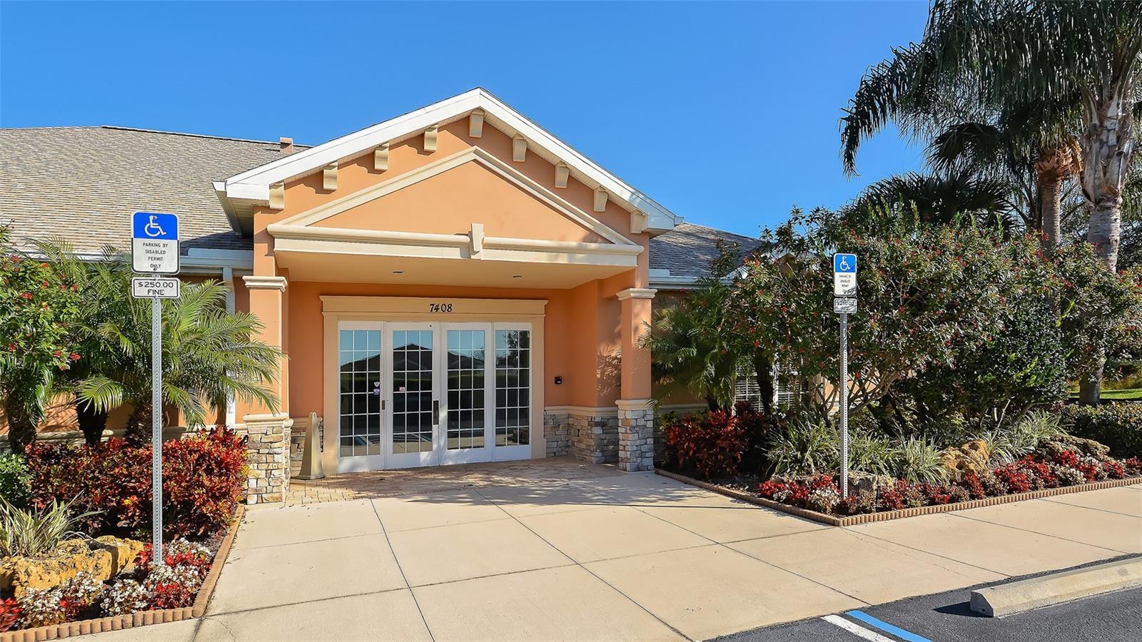 PALMA SOLA TRACE - Residential