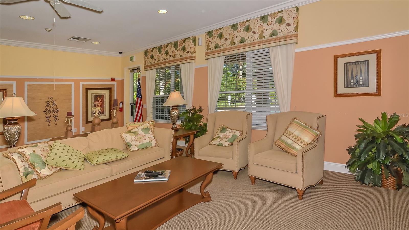 PALMA SOLA TRACE - Residential