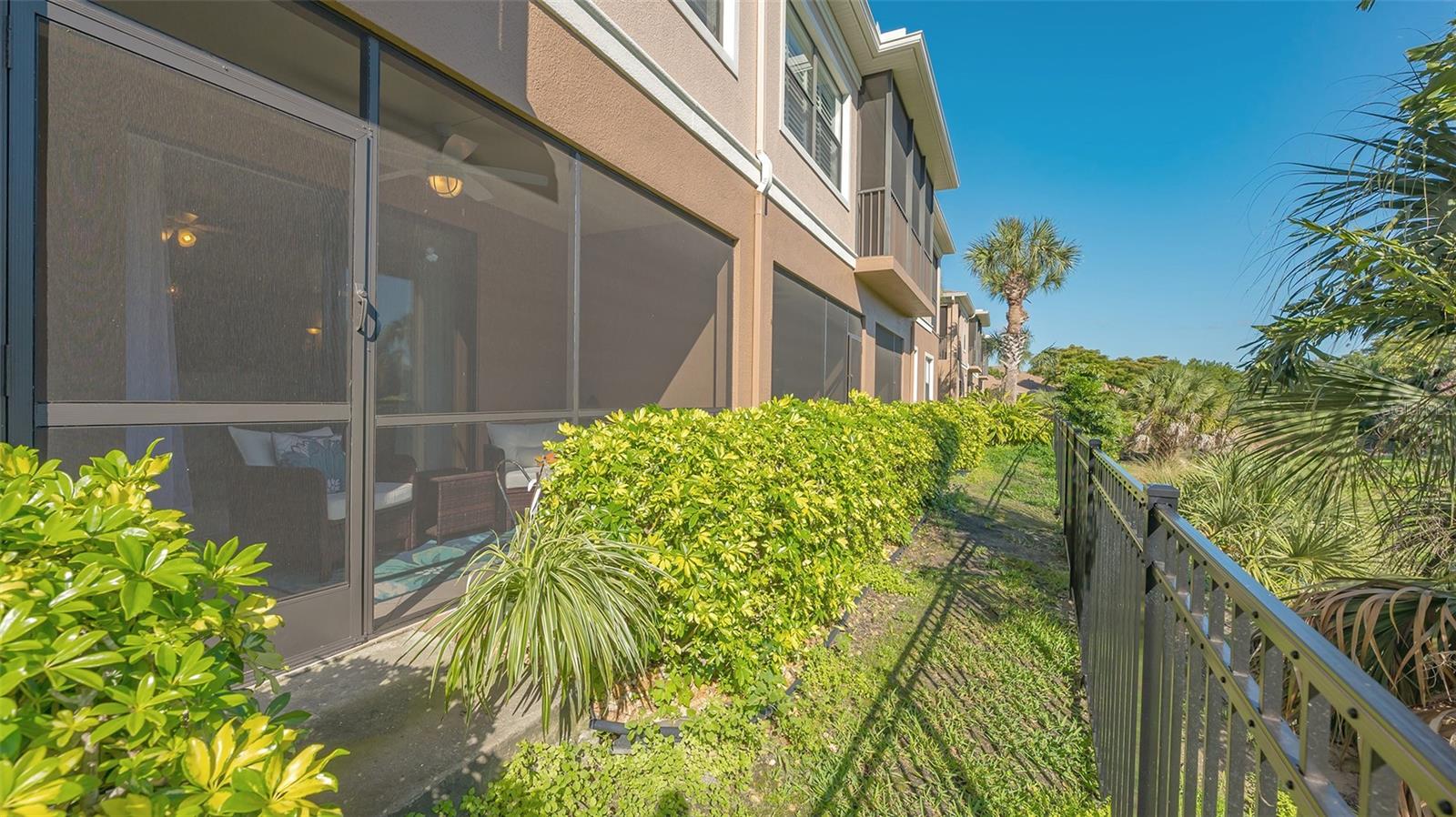 PALMA SOLA TRACE - Residential