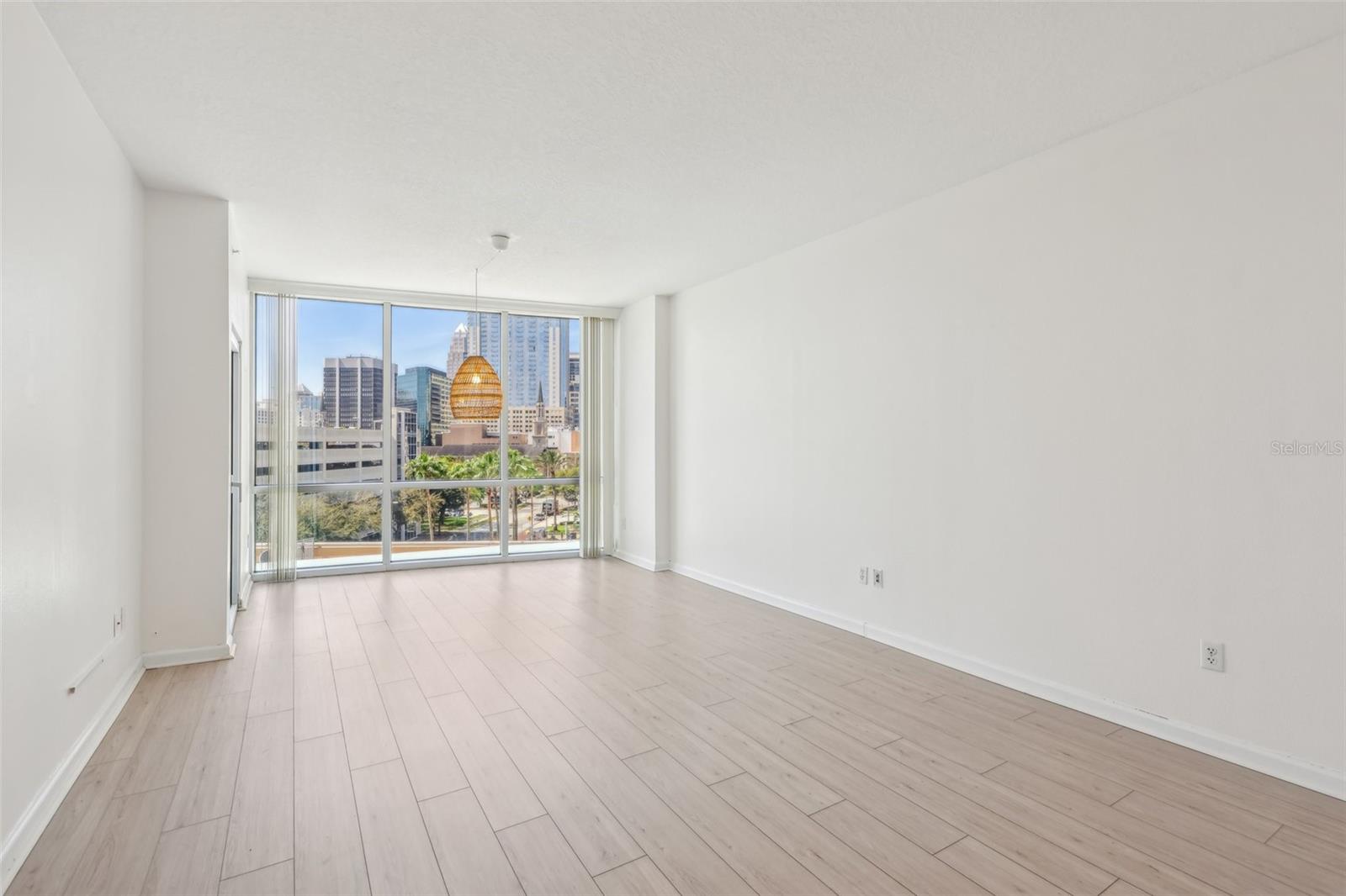 322 E CENTRAL BOULEVARD 606