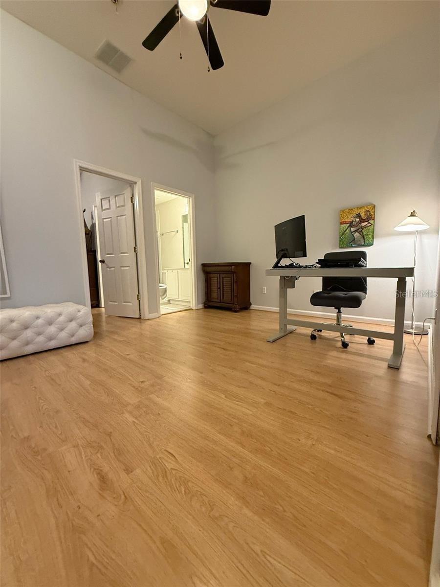 VISTAS/STONEBRIDGE PLACE CONDO - Residential