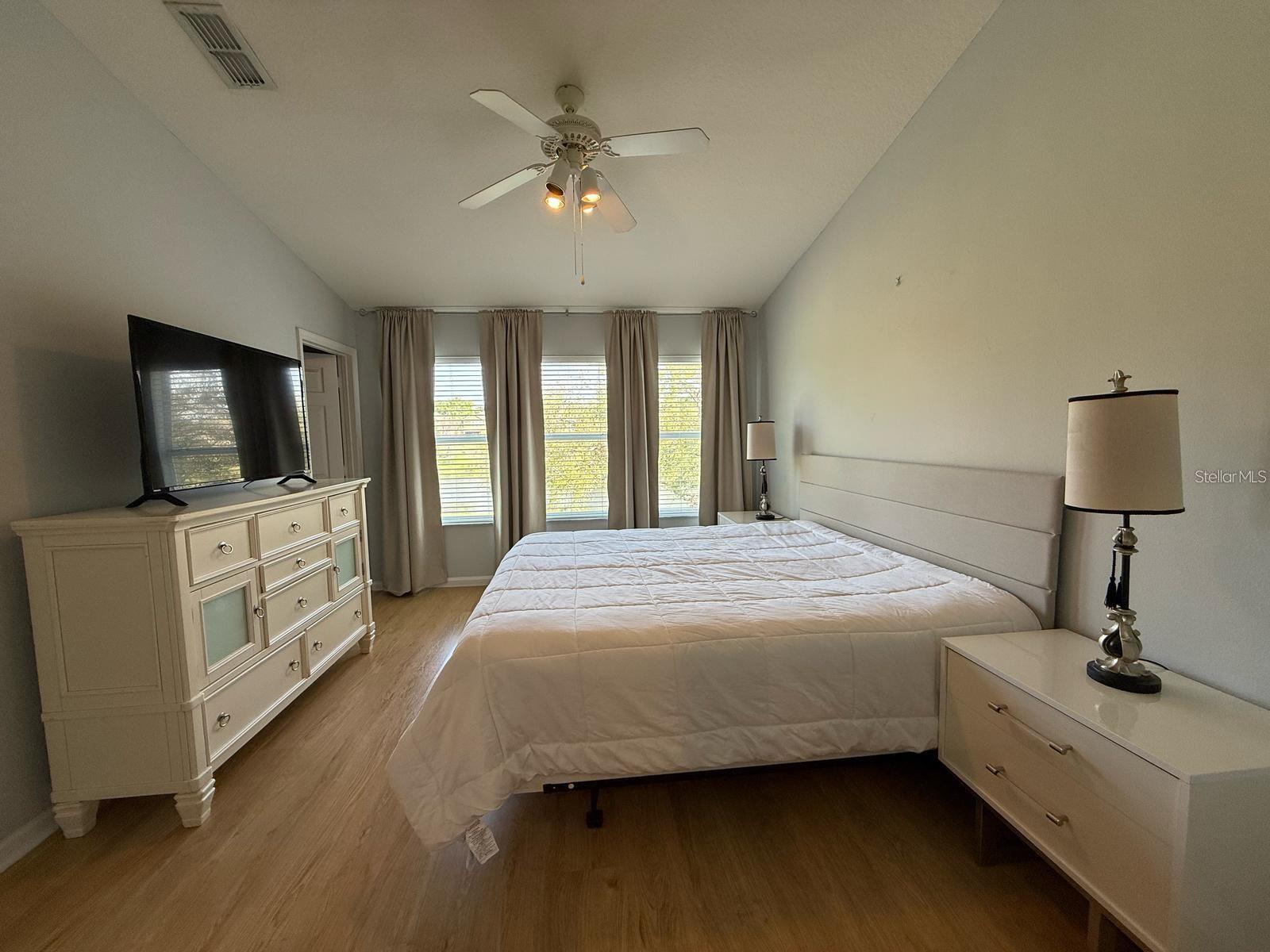 VISTAS/STONEBRIDGE PLACE CONDO - Residential