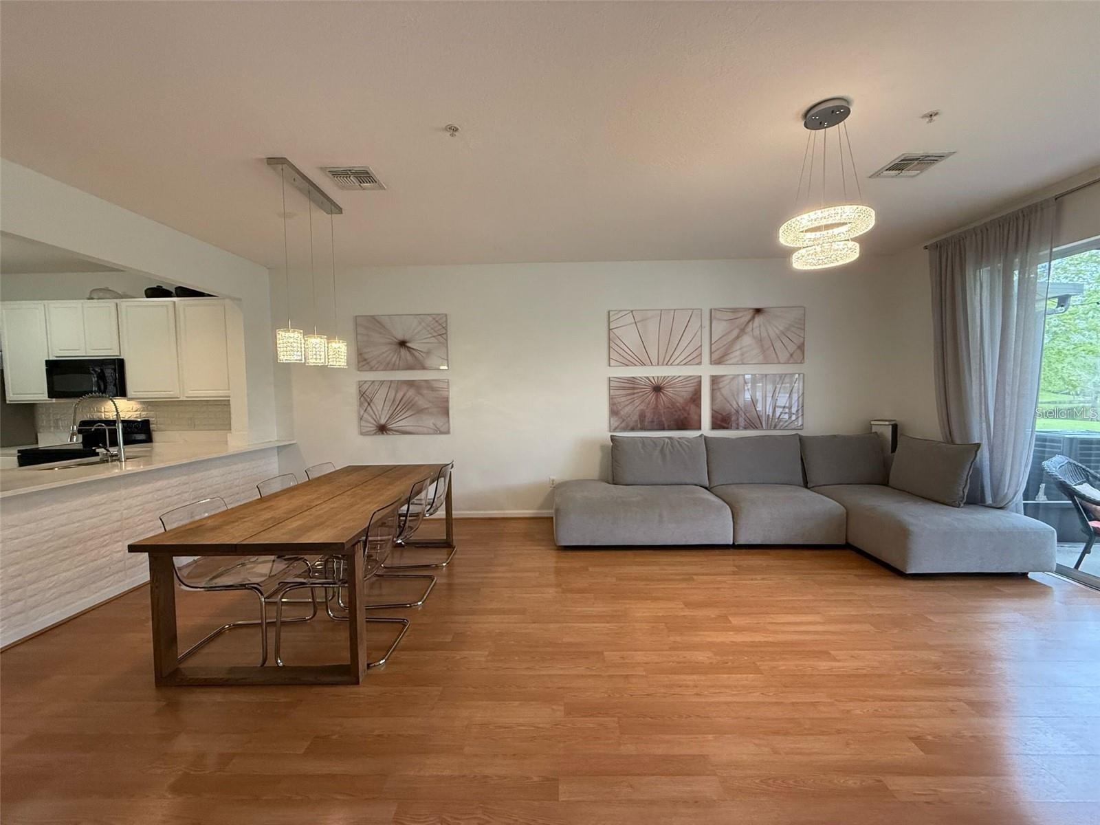 VISTAS/STONEBRIDGE PLACE CONDO - Residential