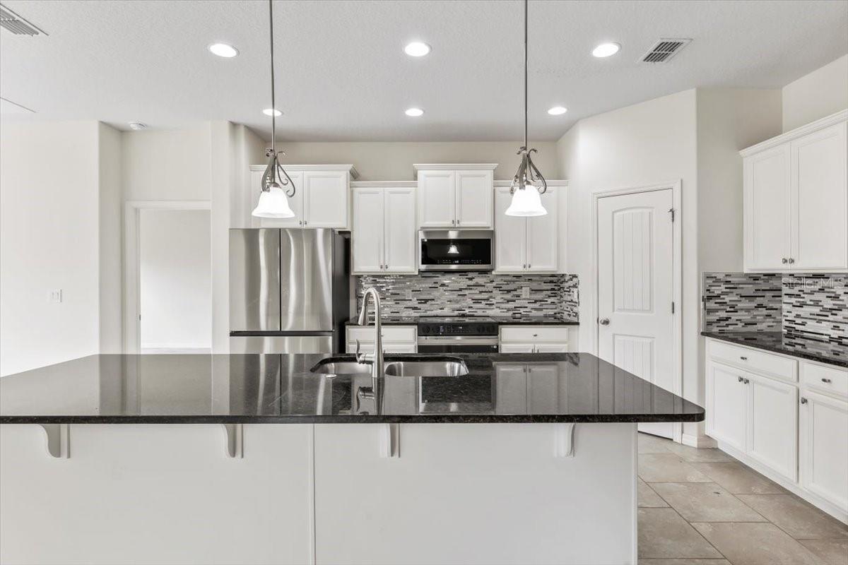 GRANDE CHAMPION - Residential