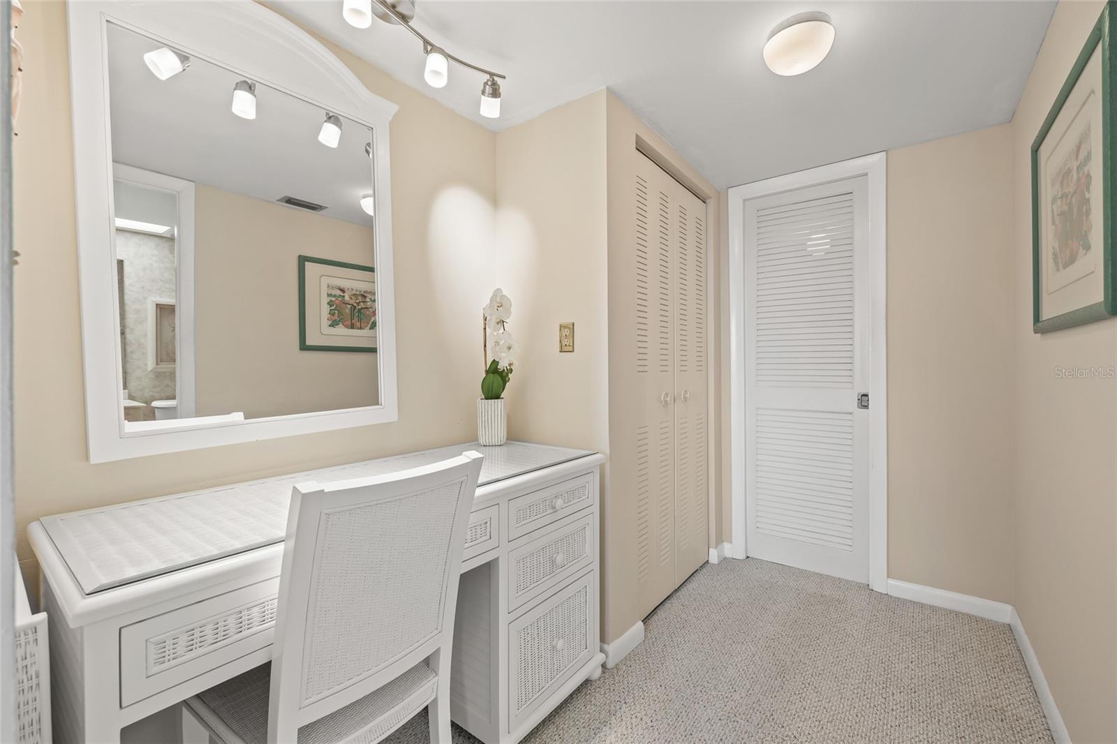 THREE PALMS POINTE CONDO - Residential