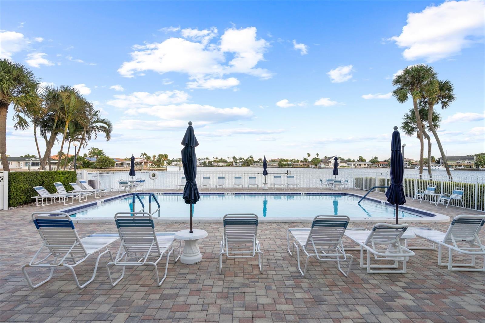 THREE PALMS POINTE CONDO - Residential