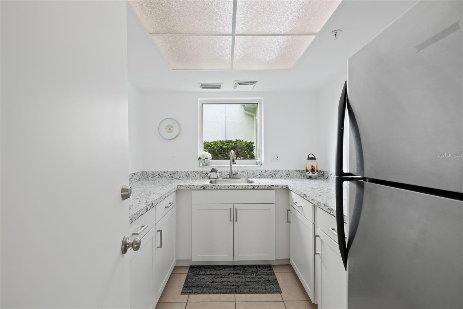 THREE PALMS POINTE CONDO - Residential