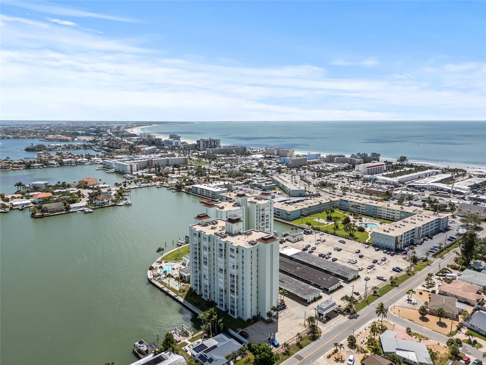 THREE PALMS POINTE CONDO - Residential