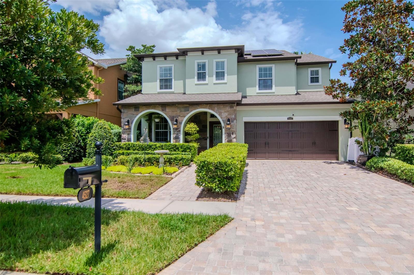 SEVEN OAKS - Residential