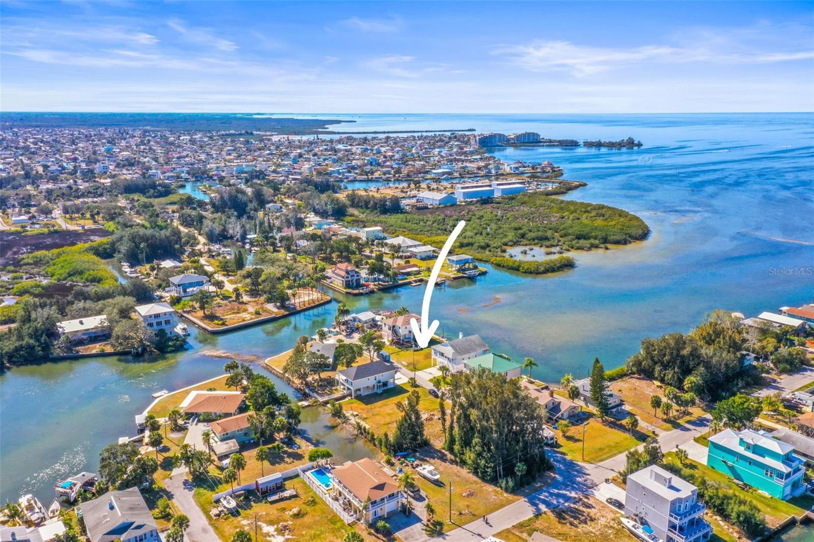 DRIFTWOOD ISLES - Land