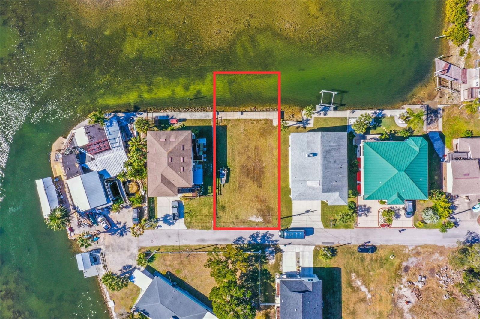 DRIFTWOOD ISLES - Land