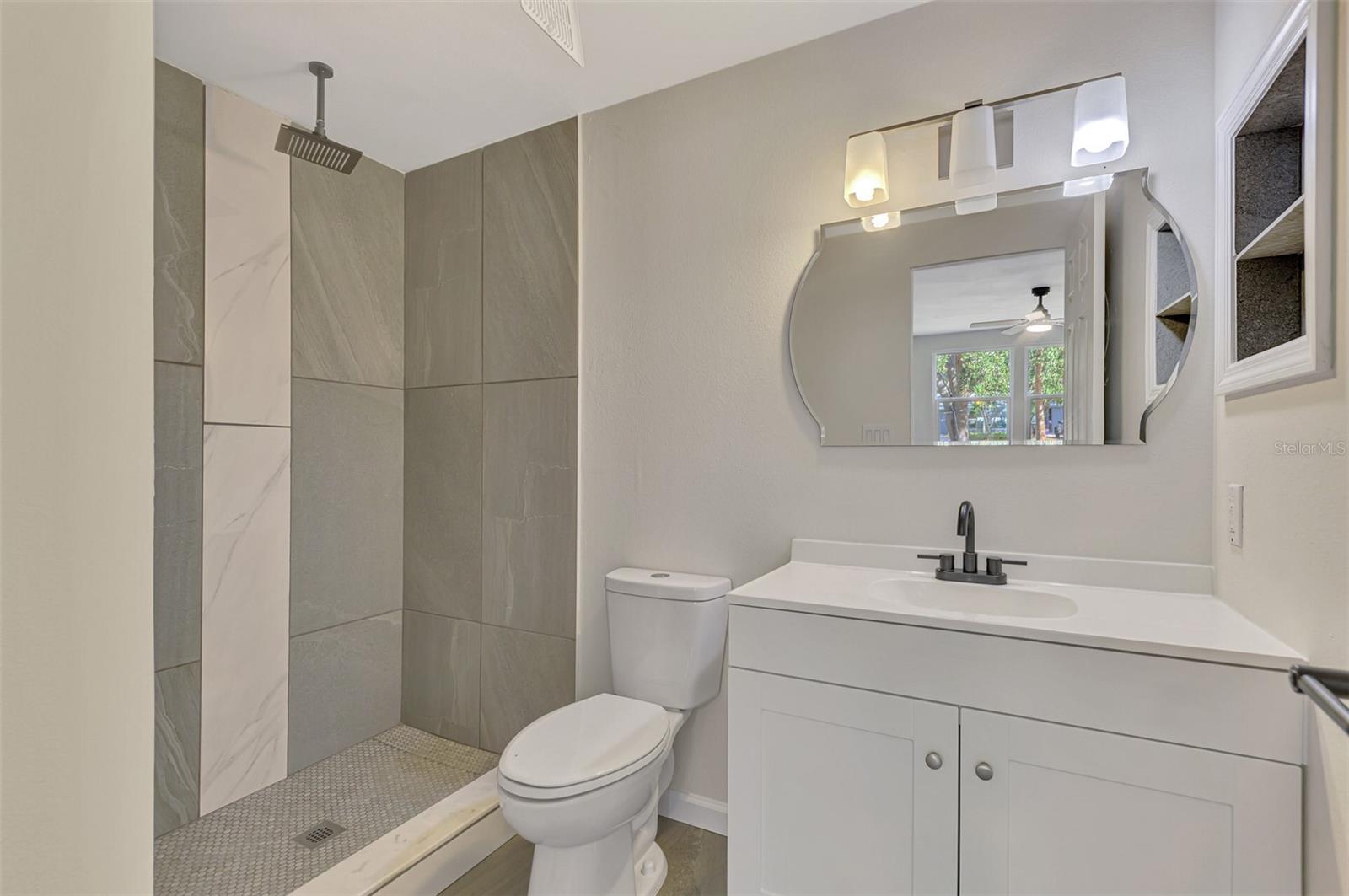 LAKE VIEW CONDO PH I - Residential