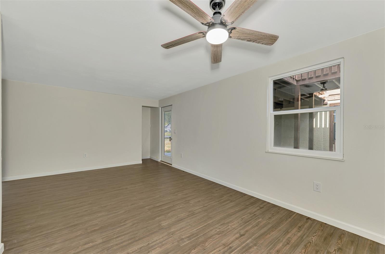 LAKE VIEW CONDO PH I - Residential