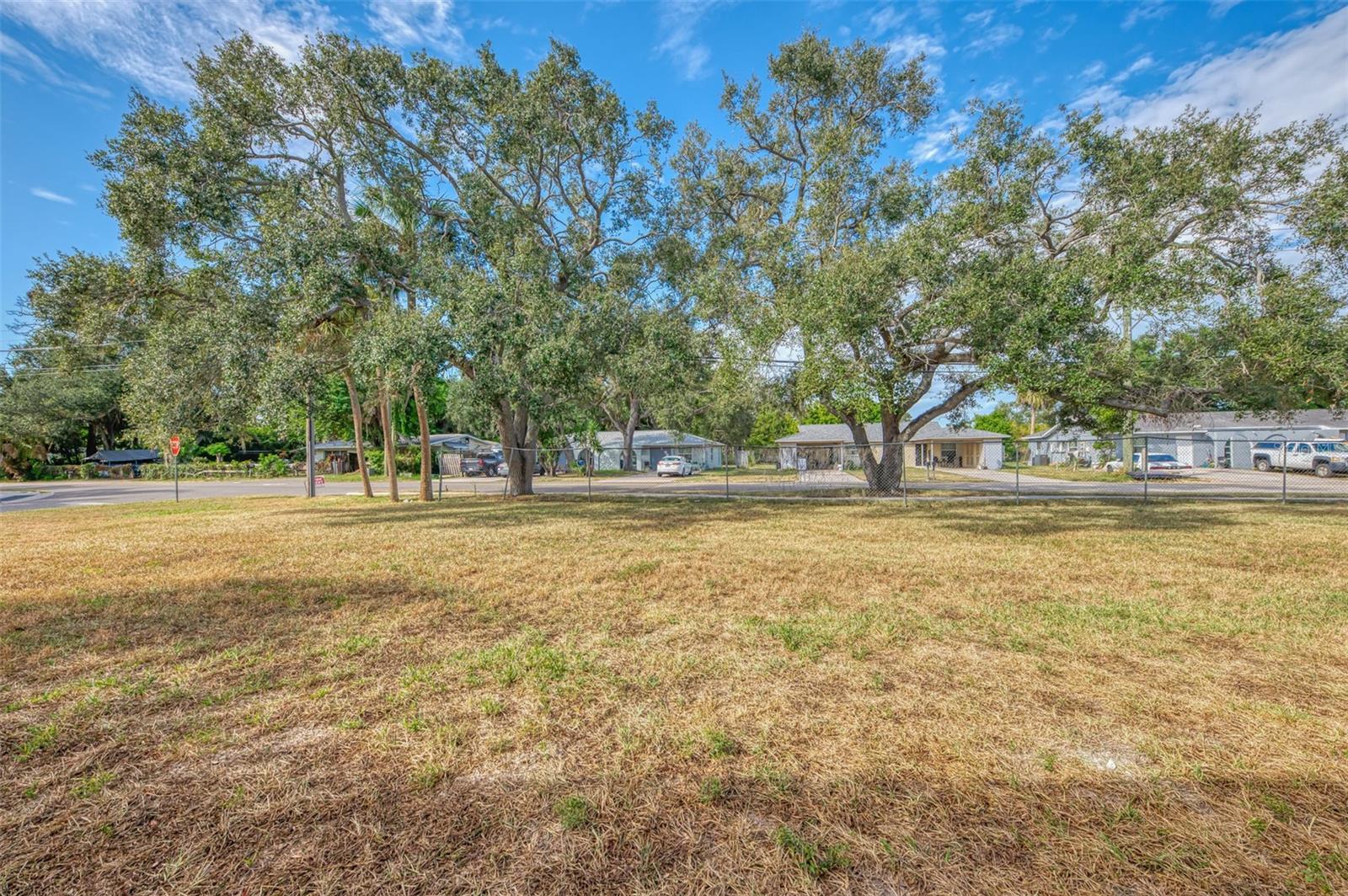 LAKE VIEW CONDO PH I - Residential