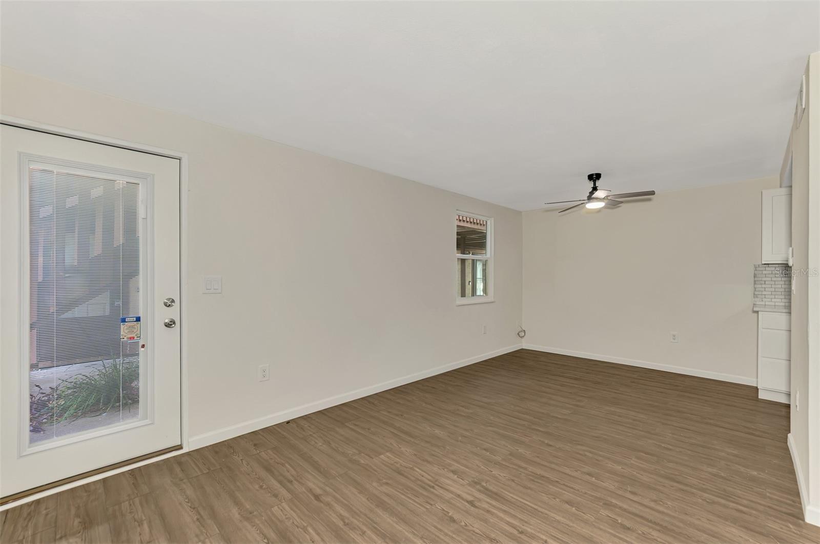 LAKE VIEW CONDO PH I - Residential