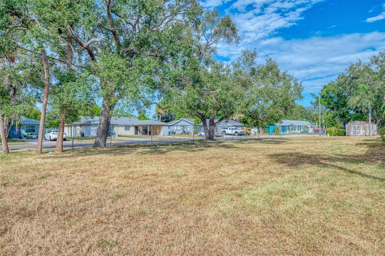 LAKE VIEW CONDO PH I - Residential