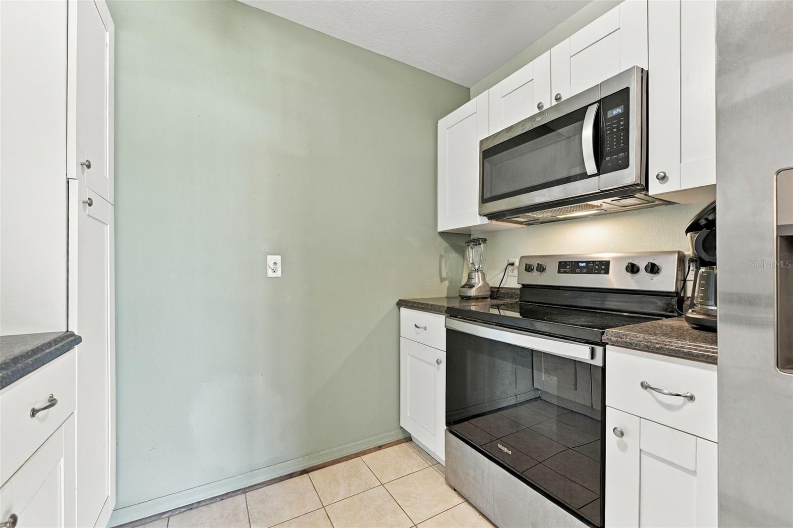 2227 GREENHAVEN DRIVE 367