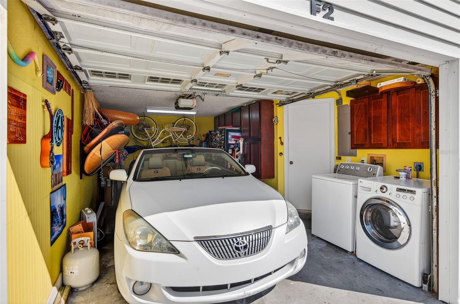 CARIBBEAN COVE - Residential