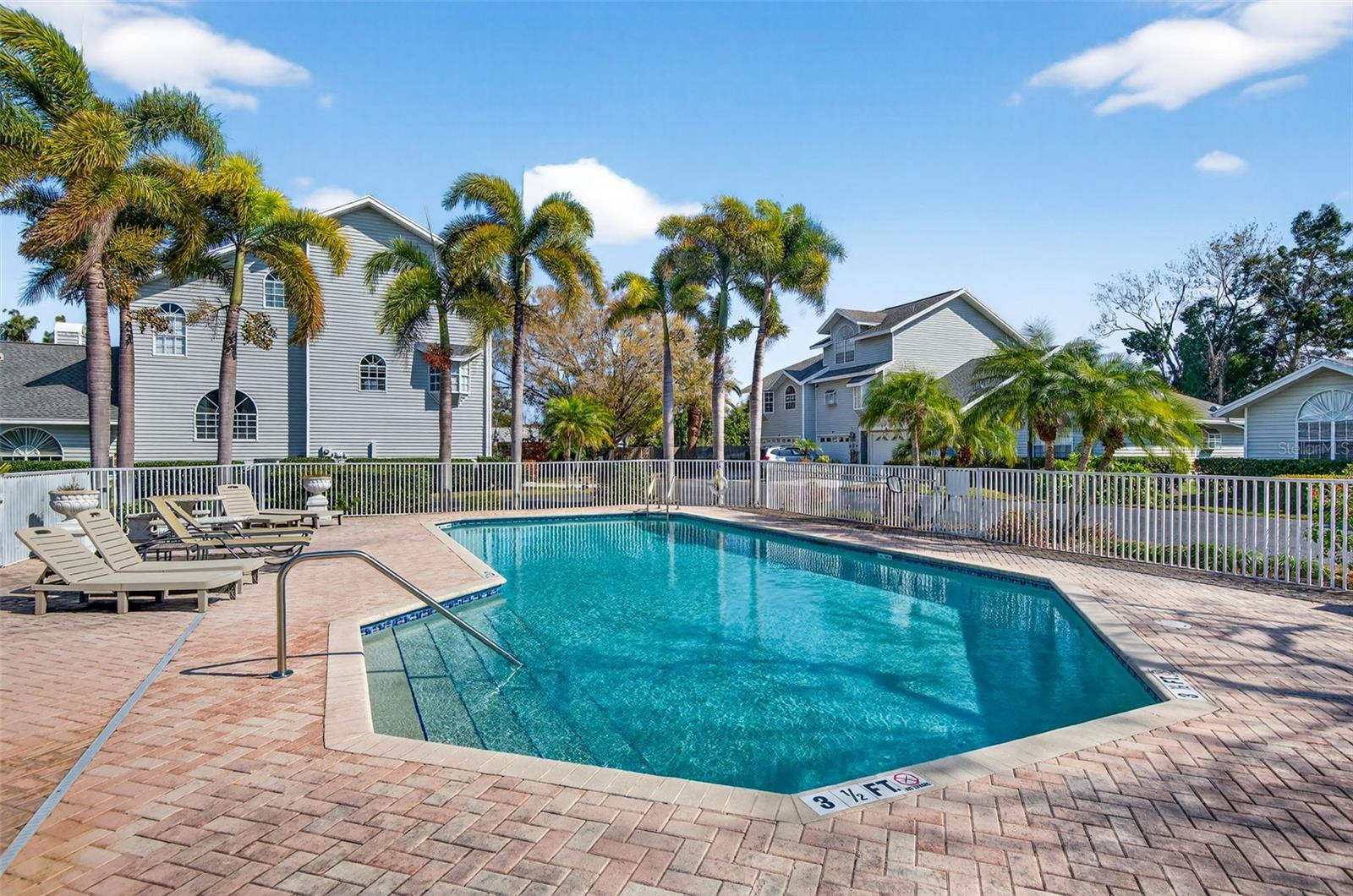 CARIBBEAN COVE - Residential