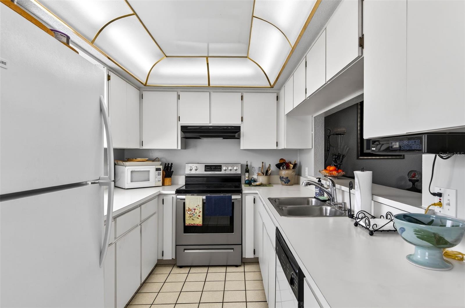 CARIBBEAN COVE - Residential